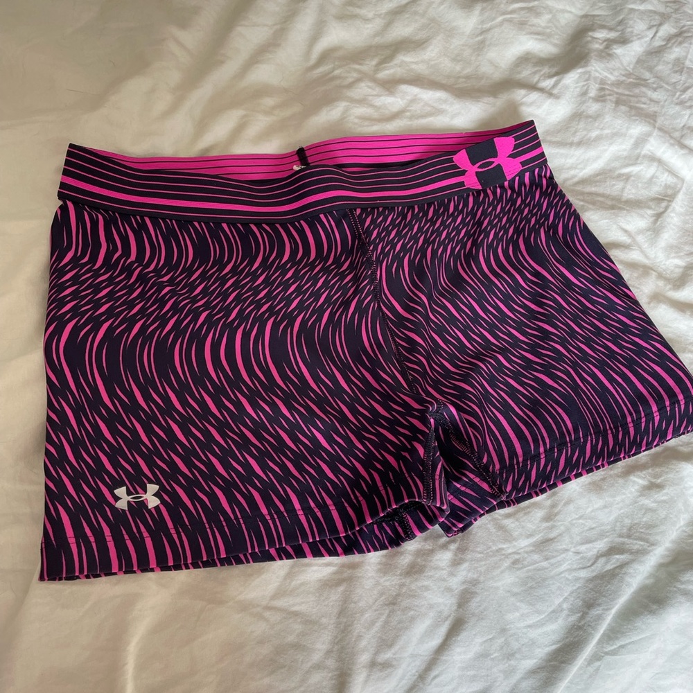 🏋️ Under Armor spandex shorts